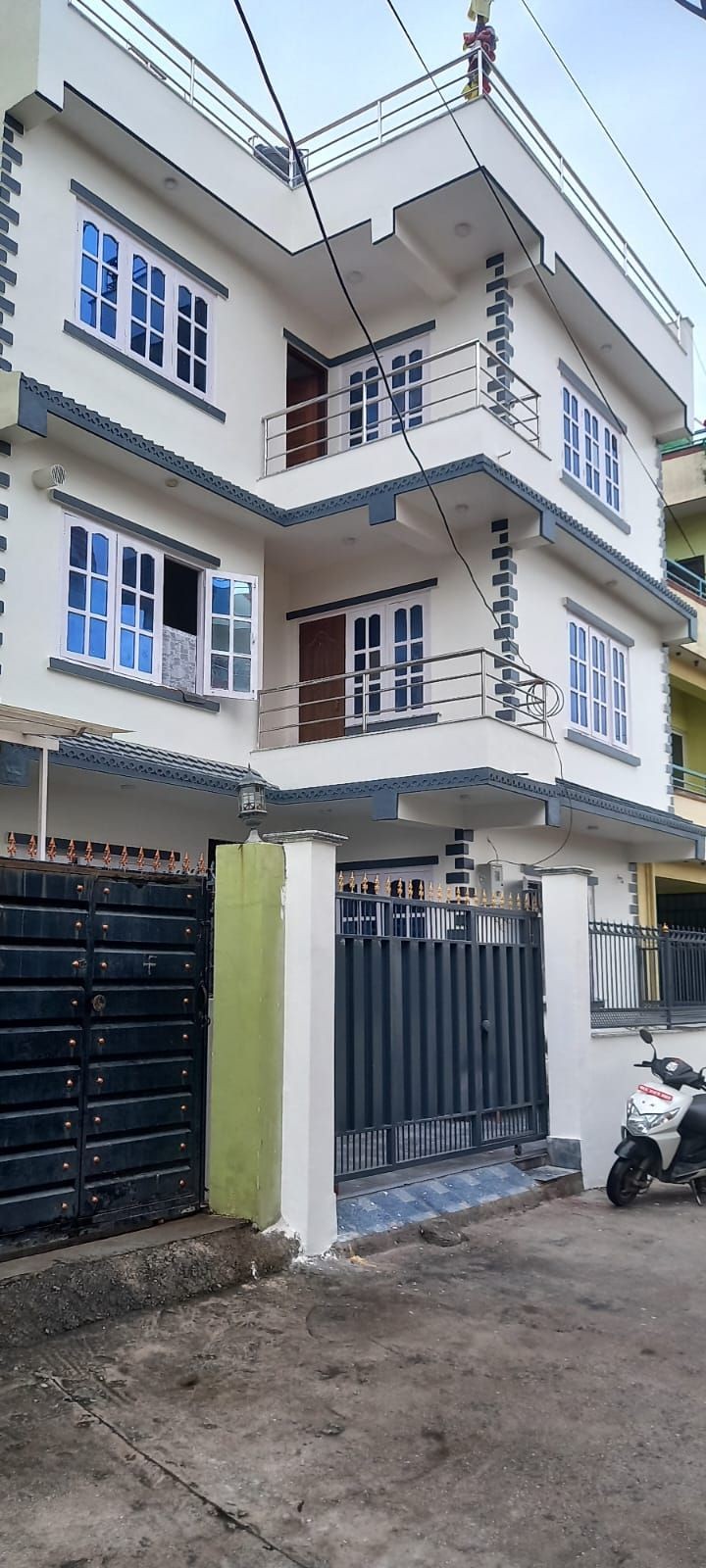 House for sale at Ochu height big mart 100m
