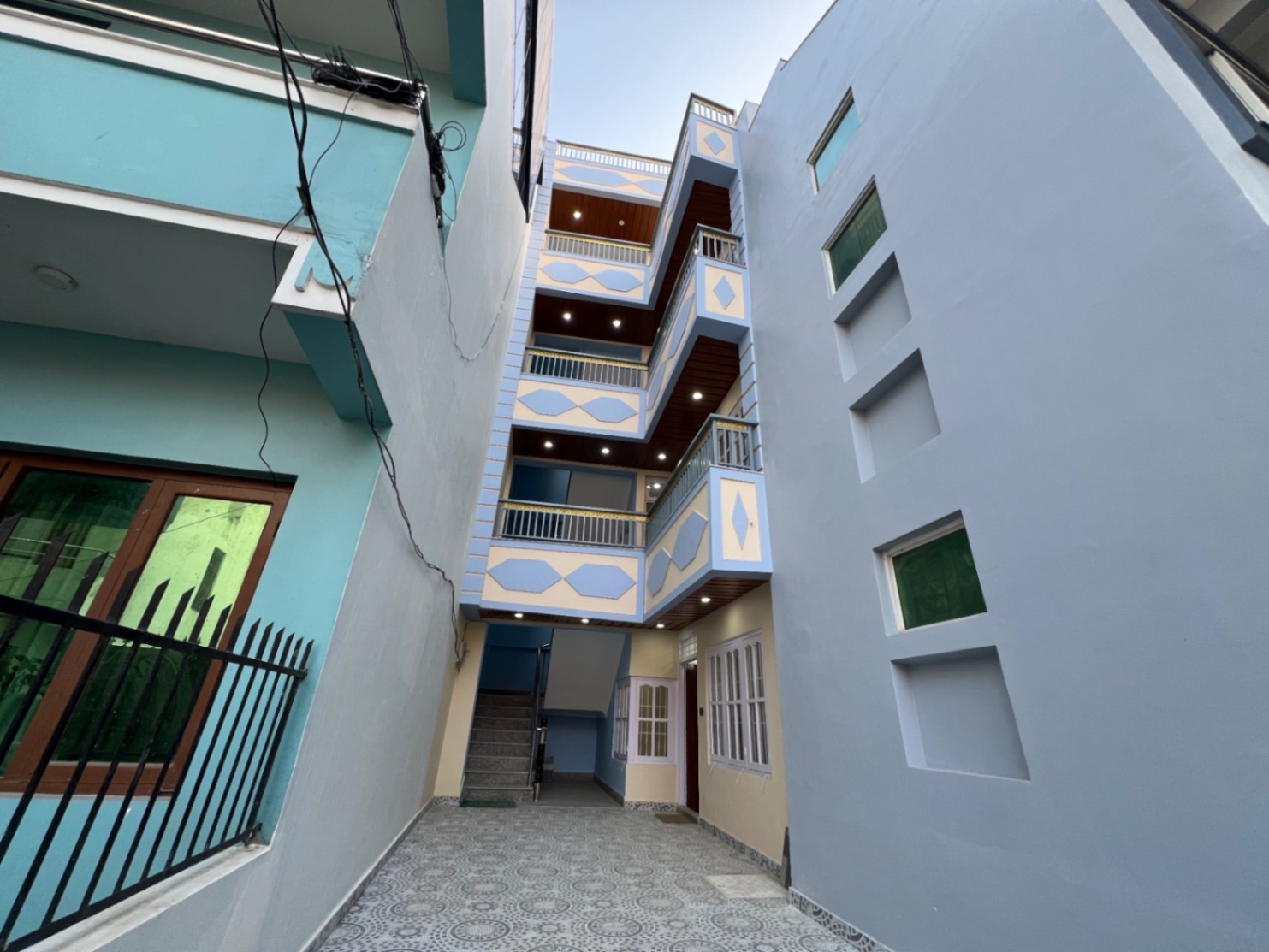 #SS1048 Triplex House on sell at Tikathali near motichok, Mahalaxmi