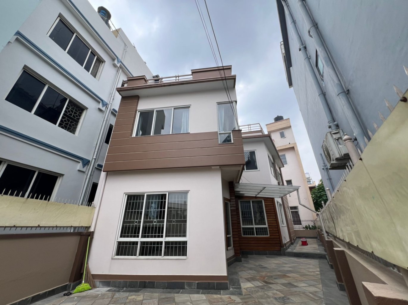 #SS1526 Bungalow House on sell at Bhaisepati, Lalitpur