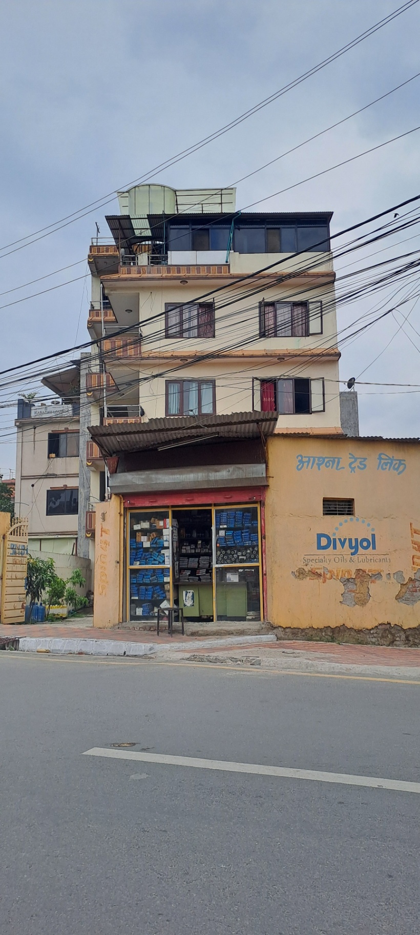 #SS2033 Flat System House on sell at kalopool, Kathmandu