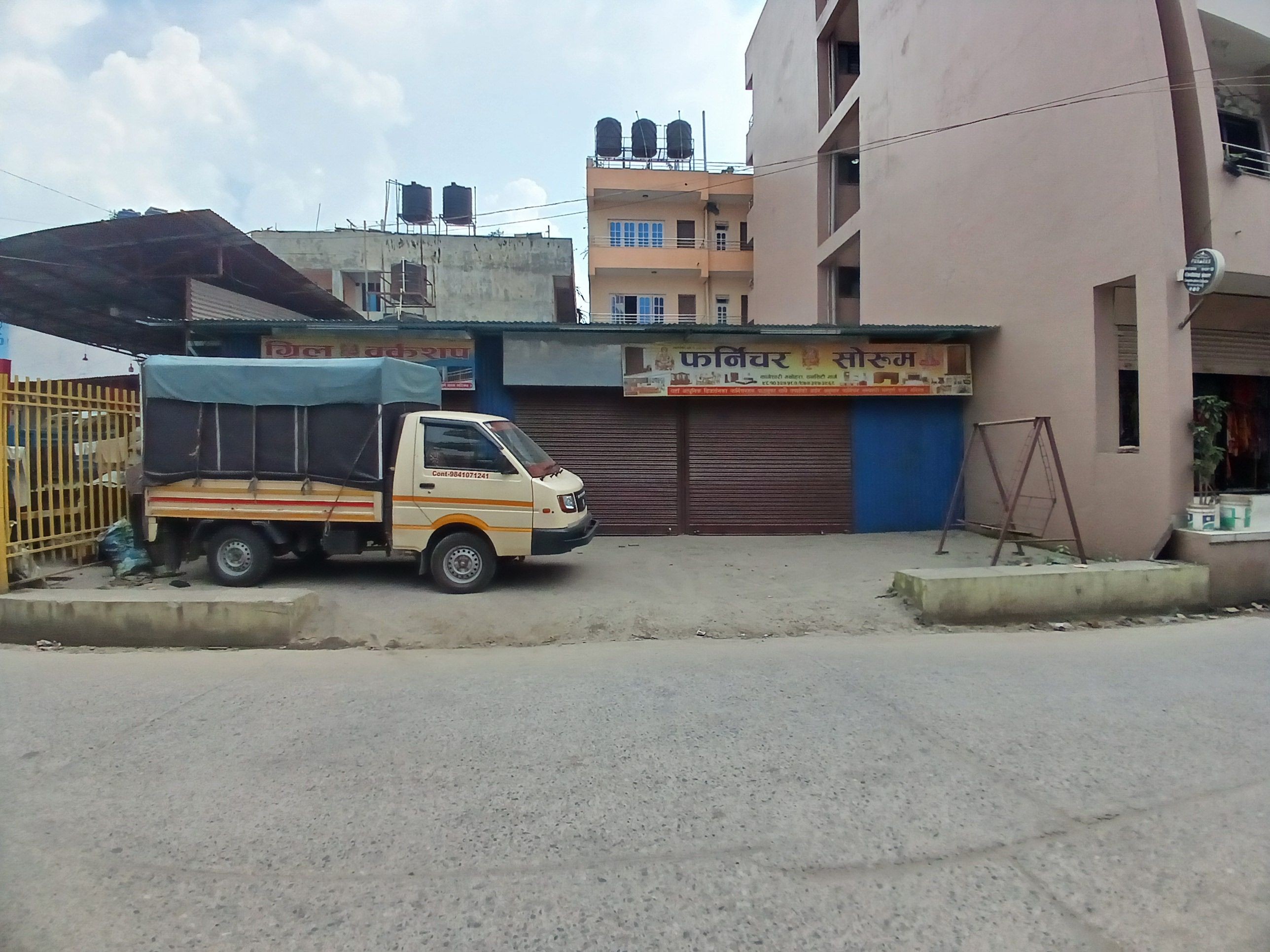 Land for sale in suncity near apartment.